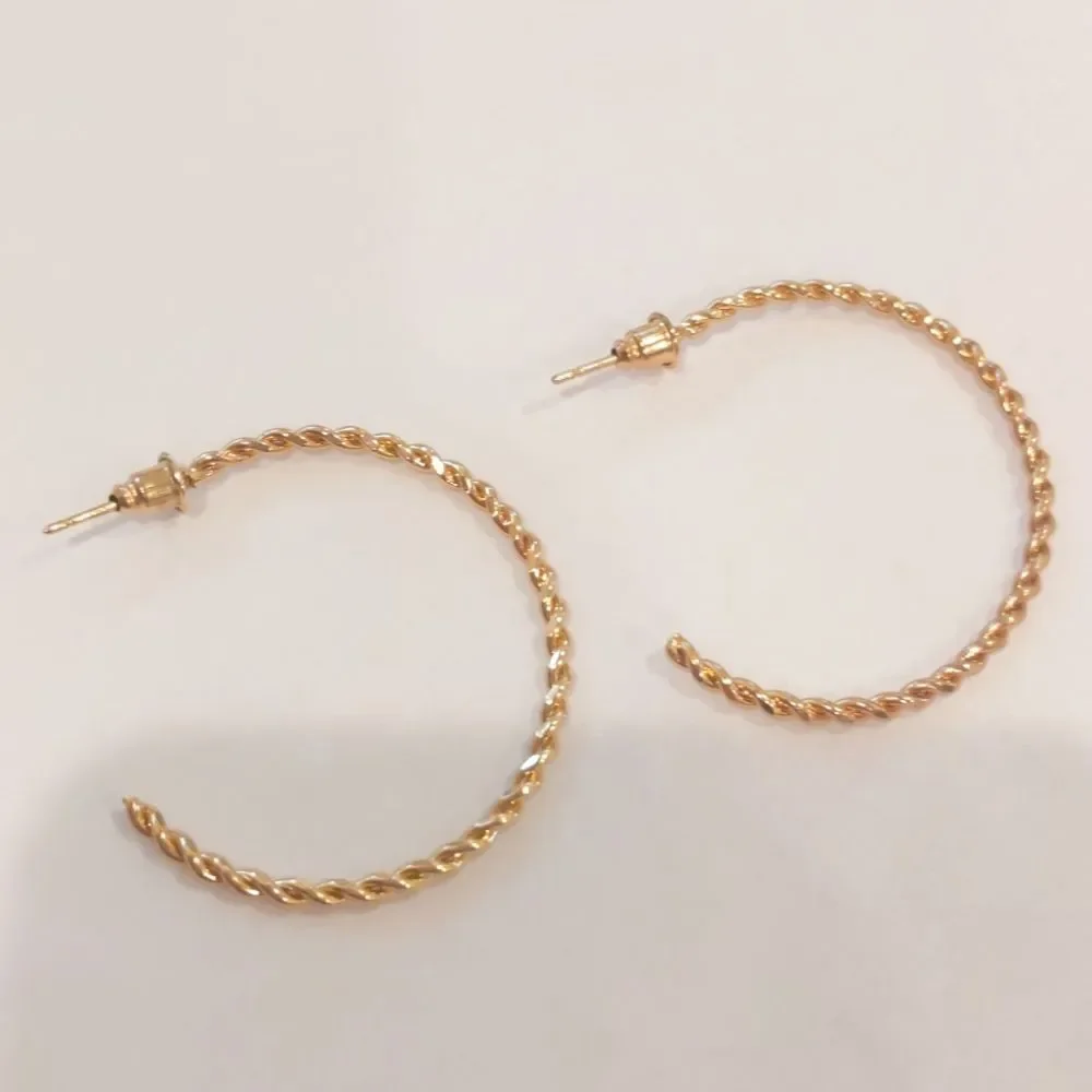 Gold Hoop Earrings Thin Rope 1.5" - Picture 3 of 7
